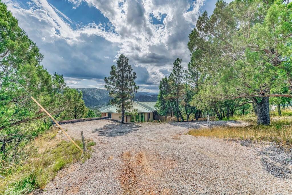 Mesa Verde, Hot Tub, Pedestal Octagon Home / Mount Ruidoso Exterior photo