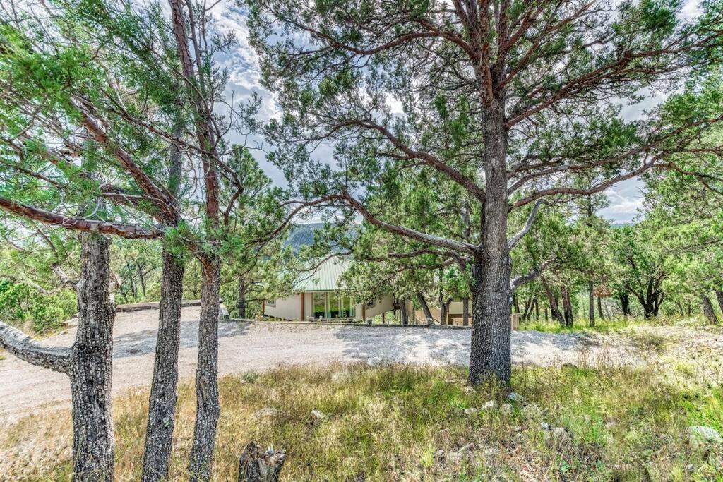 Mesa Verde, Hot Tub, Pedestal Octagon Home / Mount Ruidoso Exterior photo