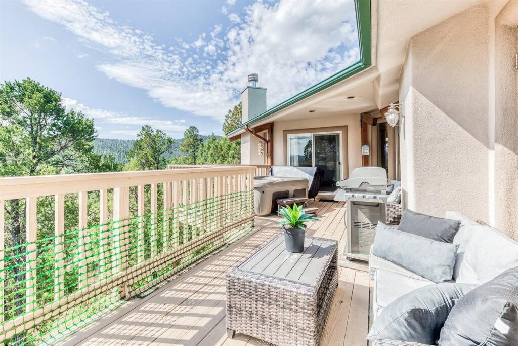 Mesa Verde, Hot Tub, Pedestal Octagon Home / Mount Ruidoso Exterior photo